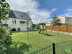 BREST SAINT PIERRE : agréable maison de ville T4 bis avec sous-sol et jardin clos